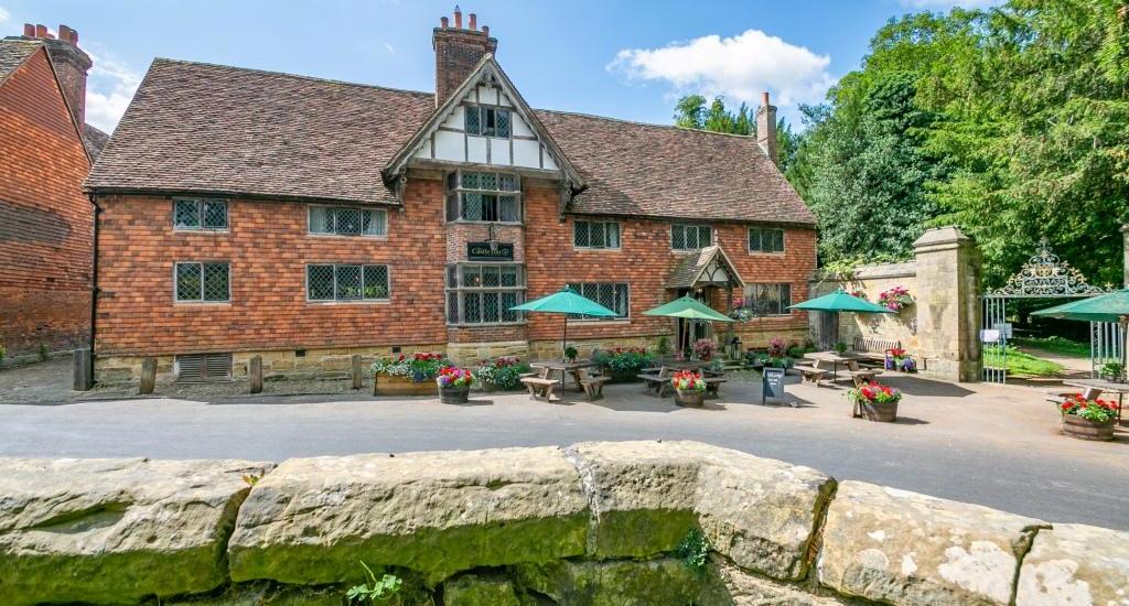 The Castle Inn, Chiddingstone, Kent 1024 x 550.jpg